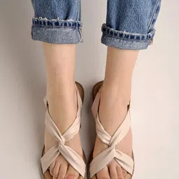 shoetopia Women Flats Sandal image 2