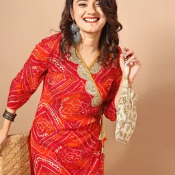 youthnic Women Embroidered Viscose Rayon Straight Kurta image 1
