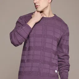 roadster Men Checkered Round Neck Purple Sweater image 4