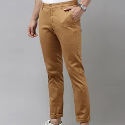 U.S. Polo Assn. Men Khaki Austin Trim Fit Mid-Rise Plain Woven Flat-Front Regular Trousers image 2