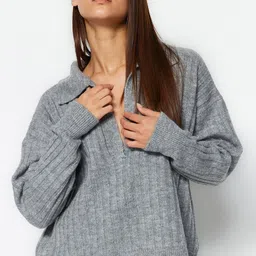Trendyol Ribbed V-Neck Pullover-picture-35