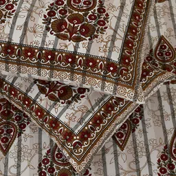 bsb home Cream & Maroon Ethnic Motifs Cotton  210 TC King Bedsheet & 2 Pillow Covers image 3