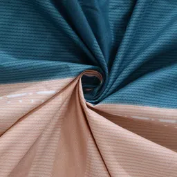 Arrabi Blue & Beige Checked 8-Seater Table Cover image 3