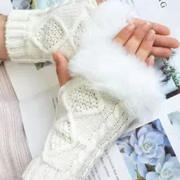 TIPY TIPY TAP Girls Self-Design Fingerless Woolen Gloves-picture-28