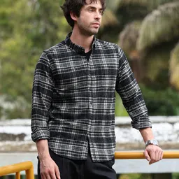 campus sutra Men Regular Fit Checkered Spread Collar Casual Shirt image 2