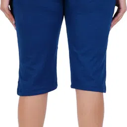 guide Women Blue Capri image 2