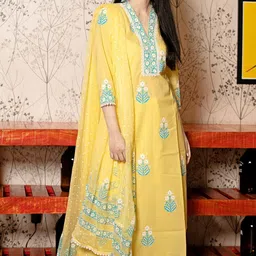 divastri Women Viscose Rayon Kurta Pant Attached Dupatta Set image 2