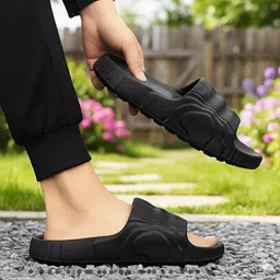 eranc Men Slippers image 2