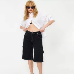 perfect outlet Women Denim Capri-picture-11