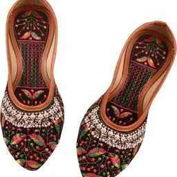 mk craft Ethnic Embroidred Payal Jutis For Women image 4