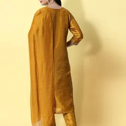 vredevogel Women Silk Blend Kurti Pant Dupatta Set image 2