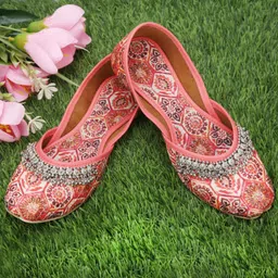 miss beauty New Girls Designer Wedding Ethnic Punjabi Jutis For Women Jutis For Women-picture-17