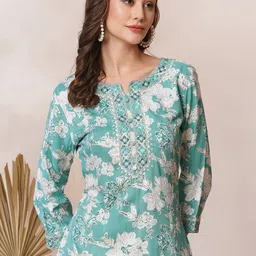 prisca Women Floral Print Viscose Rayon Straight Kurta image 1