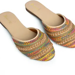 faishstar Women Flats Sandal image 3