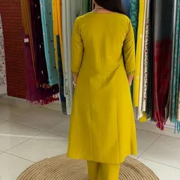 neeru Women Pure Cotton Kurti Pant Set image 2