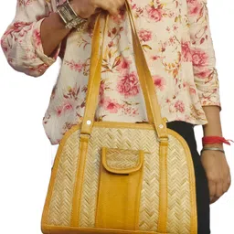 classique Women Multicolor Shoulder Bag image 5