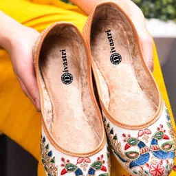 divastri Jutis For Women image 2