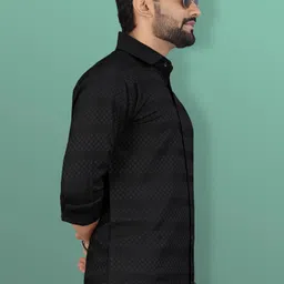 vebnor Men Regular Fit Self Design Spread Collar Casual Shirt image 5