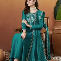 colors of earth Women Silk Blend Kurta Pant Dupatta Set image 4