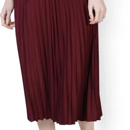 nuevosdamas Women Solid Pleated Maroon Skirt image 3