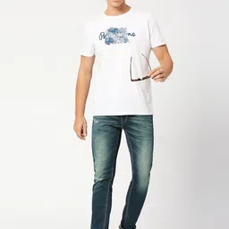 Pepe Jeans Men Tapered Fit Low-Rise Mildly Distressed Heavy Fade Stretchable Jeans image 3