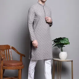 jompers Men Embroidered Pure Cotton Straight Kurta image 4