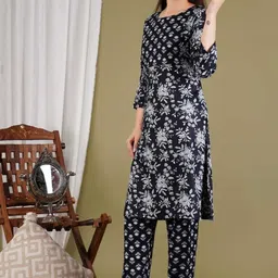 daily nest Women Viscose Rayon Kurti Pant Set image 3