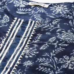 Readiprint Fashions Floral Printed Regular Gotta Patti Pure Cotton Kurta with Trousers image 5