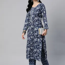 Readiprint Fashions Floral Printed Regular Gotta Patti Pure Cotton Kurta with Trousers image 4