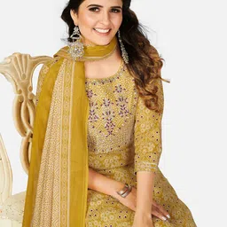 Vbuyz Women Beige Ethnic Motifs Printed Pure Cotton Kurta with Trousers & Dupatta image 5