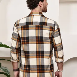 metronaut Men Regular Fit Solid Spread Collar Casual Shirt image 2