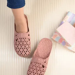 layasa Women Slippers image 1