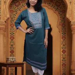 pickcell Women Printed Cotton Blend Straight Kurta image 2