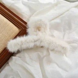 DN Creation Assorted Set of 3 Fur Claw Clip image 5