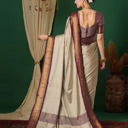 villagius Woven Kanjivaram Pure Silk Saree image 4