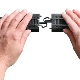 Bachmann Trains Snap-Fit E-Z Track 18? Radius Curved Track (4/card) image 5