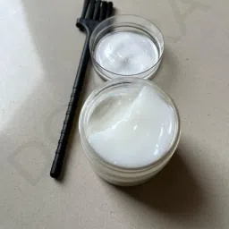 DOZERA Automotive Synthetic Grease Lubricant with Brush, Reduces Friction Noise Rust and Corrosion Protection Heavy Duty Vehicle White Grease, Long Lasting For Cars, Buses, Trucks, 2 Wheeler (100g.) image 3