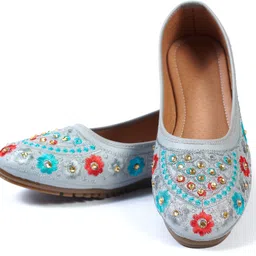 ravis Embroidered Comfortable Latest Collection Jutis For Women-picture-26