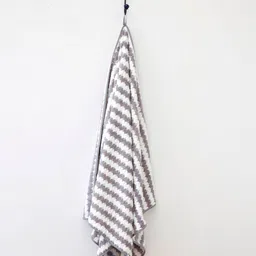 Ariana Grey Striped Patterned High Absorbent 400 GSM Bath Towels image 3