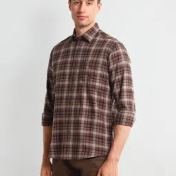 arrow Men Slim Fit Checkered Spread Collar Casual Shirt image 4