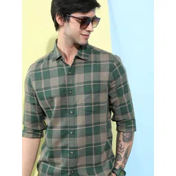 highlander Men Slim Fit Checkered Cut Away Collar Casual Shirt-picture-11