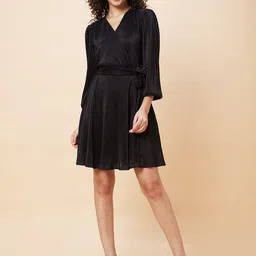 globus Women Fit and Flare Black Knee Length Dress image 3