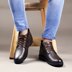 empeno Ankle Boot With Low Heels | Trendy, Stylish & Casual Winter, Snow & Holiday Boots For Men image 1