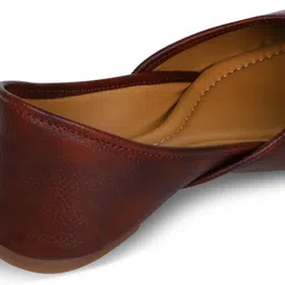 rahegas Women’s Punjabi Jutti |Simple Latest Stylish Ethnic Flats for Bellies For Women image 3
