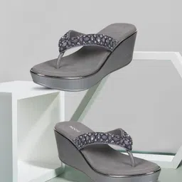 mochi Women Wedges Sandal-picture-41