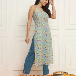 Meeranshi Ethnic Motifs Printed Regular Kurta with Trousers image 1