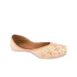 DESI COLOUR Women Embroidered Ethnic Mojaris Flats-picture-29