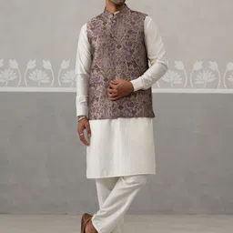 jompers Men Silk Blend Kurta Pyjama Ethnic Jacket Set image 4