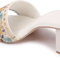 rindas Women Heels Sandal image 3