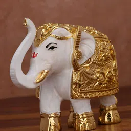 Funku Fashion White Idol Showpiece-image-12